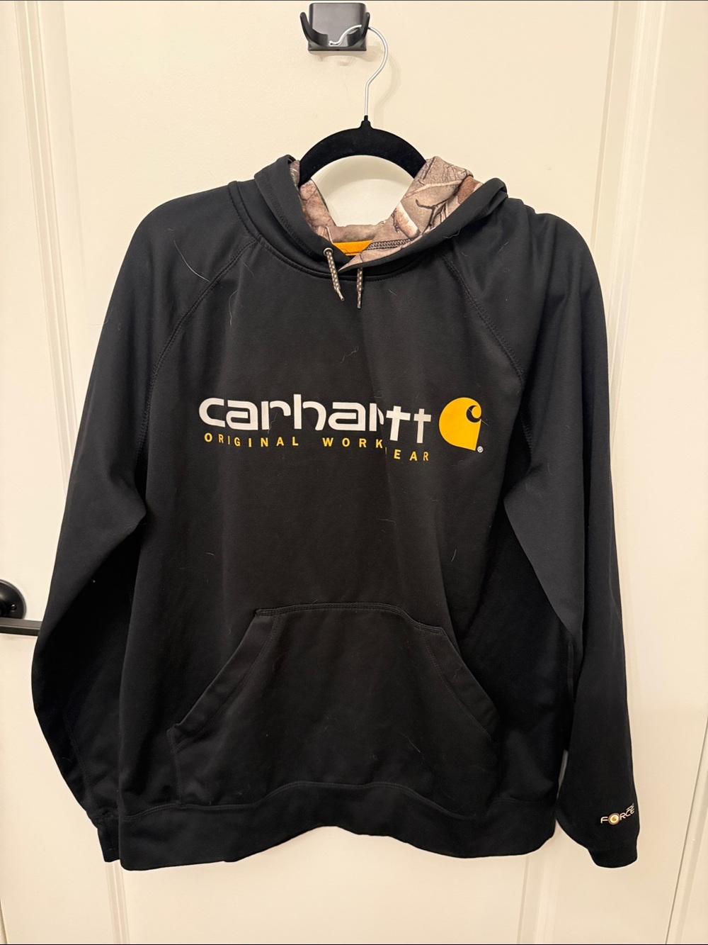 Men’s Carhartt camo hoodie